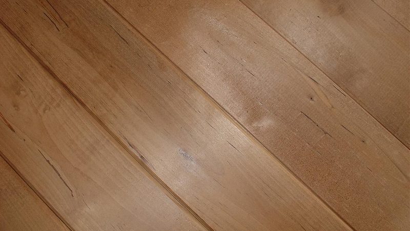 上海强化复合地板：揭秘批发价格背后的秘密